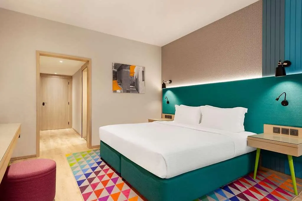 La Quinta Jumeirah Dubai 4*,