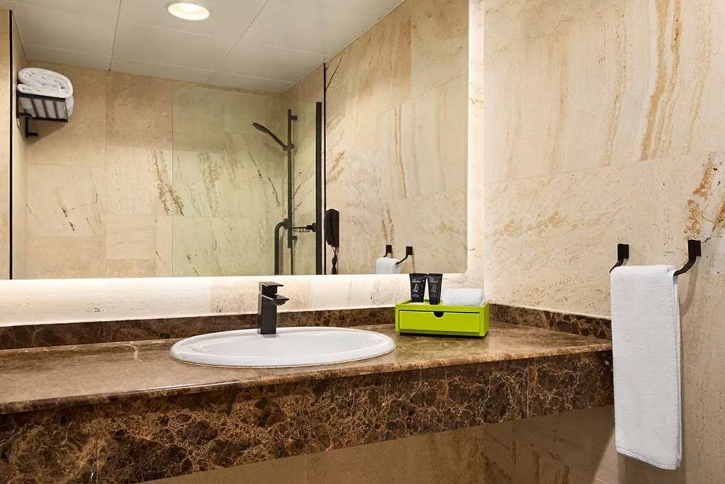 La Quinta Jumeirah Dubai 4*,  United Arab Emirates
